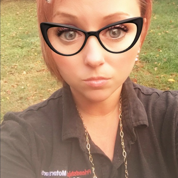 Meet your Posher, Amanda - Picture 7 of 7